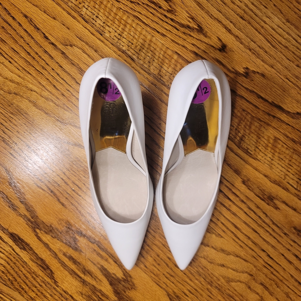 NWOT Michael Michael Kors White Genuine Leather Pointed Toe Shoes Pumps Heels - Picture 4 of 11
